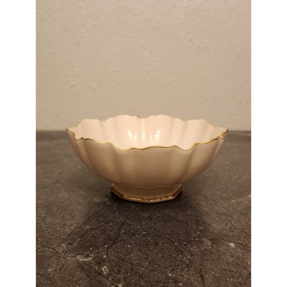 Vintage Lenox Small Footed Scalloped Bowl With Gold Trim Edging 6" USA - Picture 5 of 6